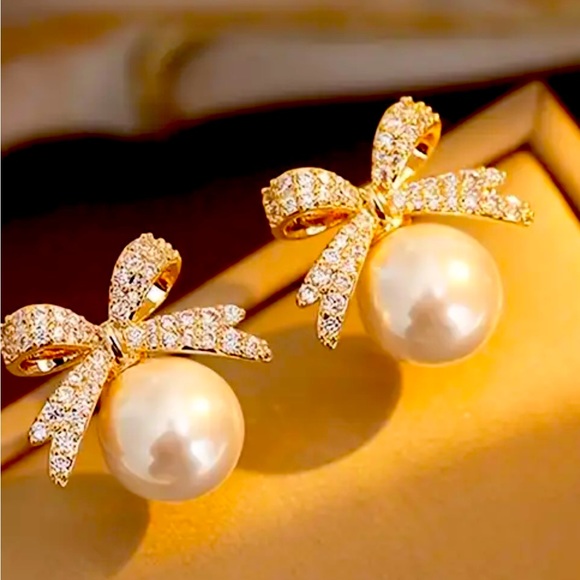 EARRINGS FULL SHINY RHINESTONE INLAID BOW FAUX PEARL - Picture 5 of 5